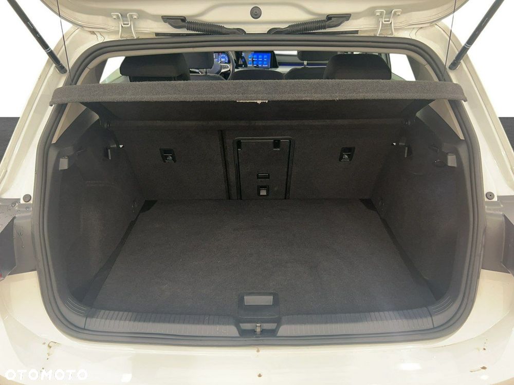 Volkswagen Golf - 11