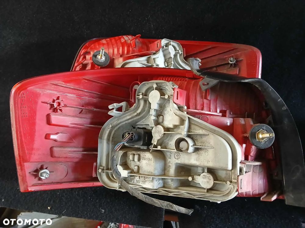 Audi A3 8P lampa tylna  prawa - 3