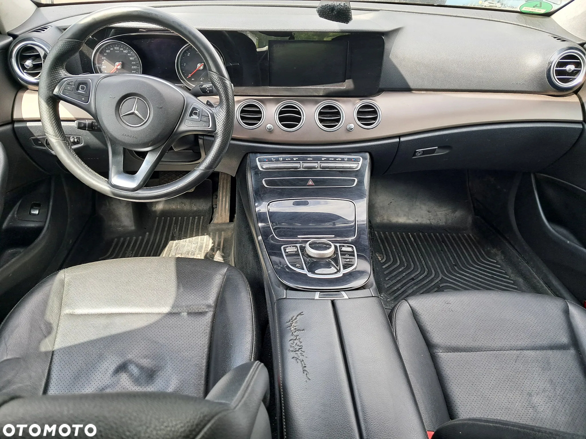 Mercedes-Benz Klasa E - 3