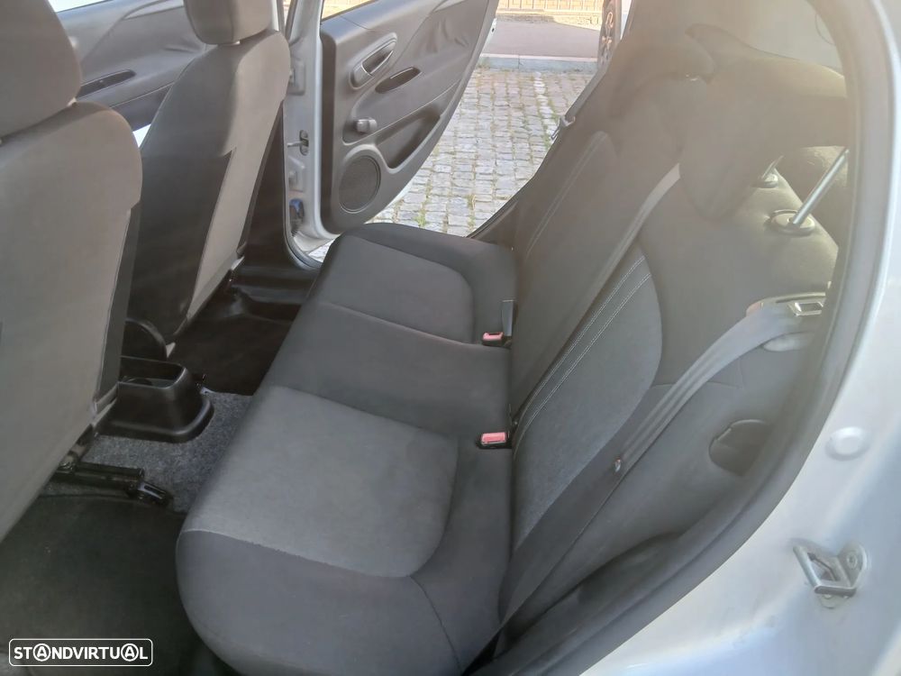 Fiat Grande Punto ver-1-2-free-start-stop - 9