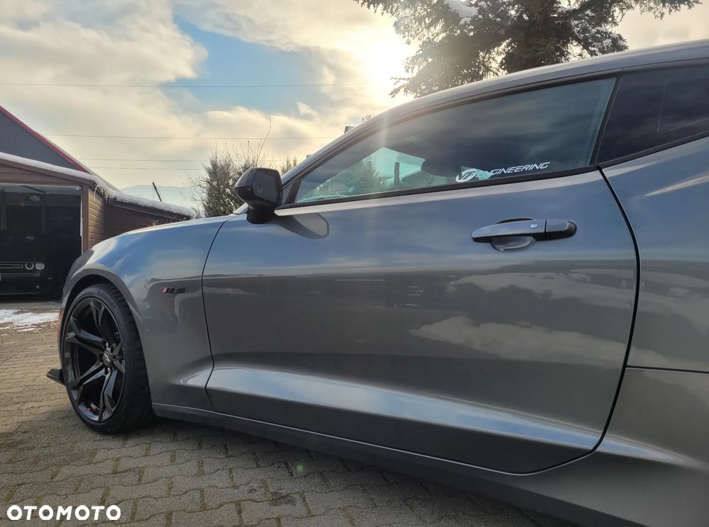 Chevrolet Camaro - 12