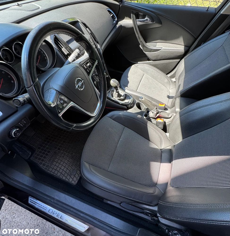 Opel Astra 1.4 T Cosmo EU6 - 10