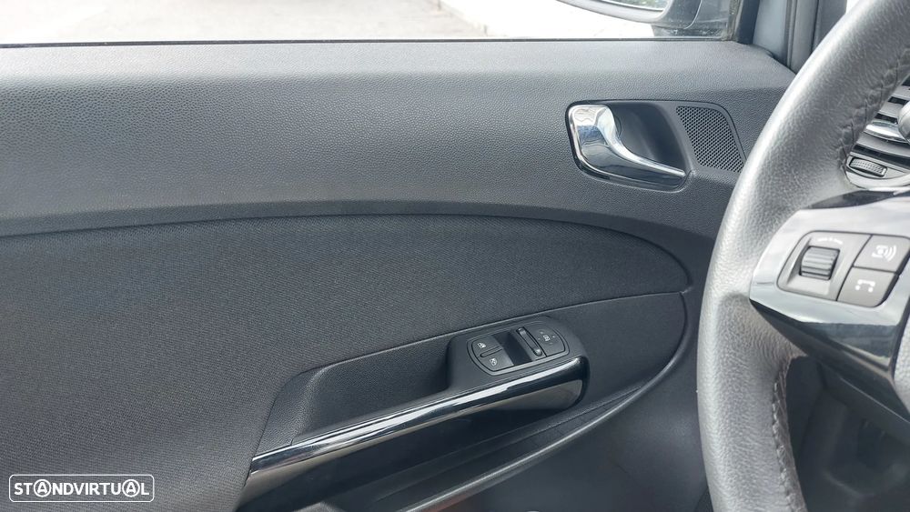 Opel Corsa 1.4 16V Edition - 4