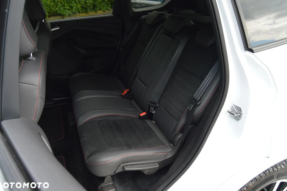 Ford Kuga 1.5 EcoBoost 2x4 ST-Line - 29