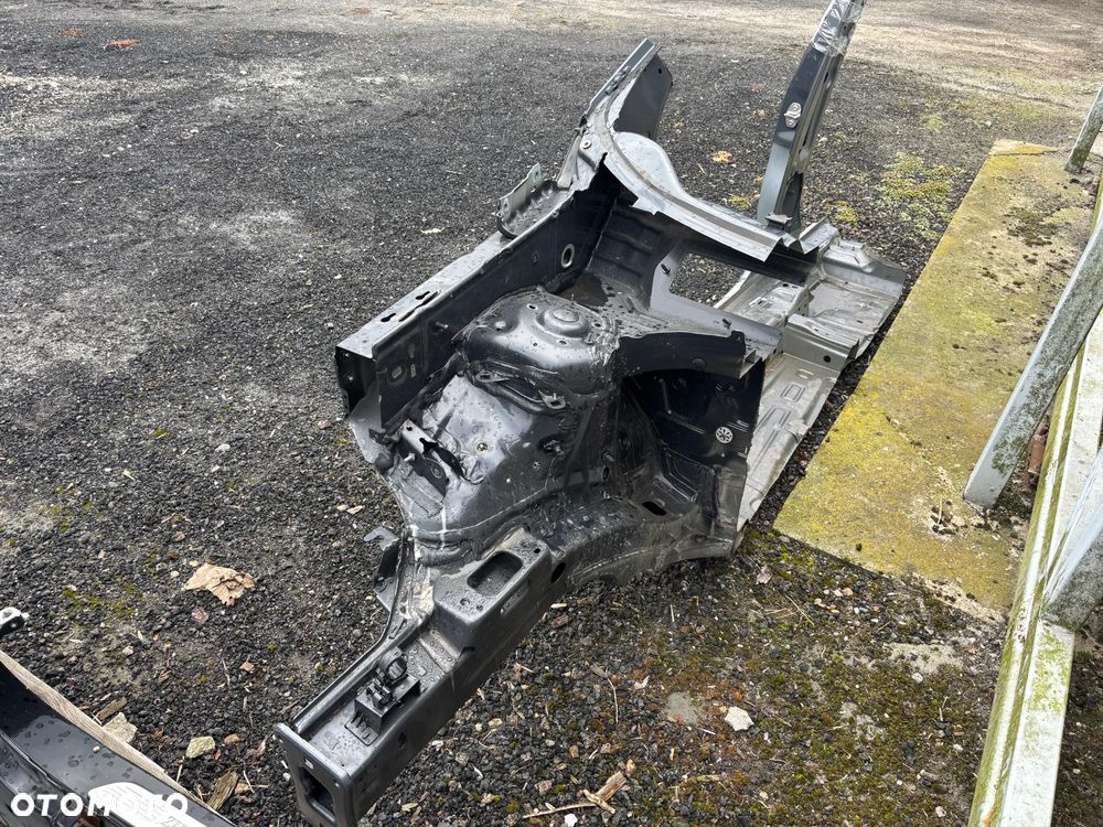 Cwiartka podłużnica prawa Vw Tiguan III 571 - 1
