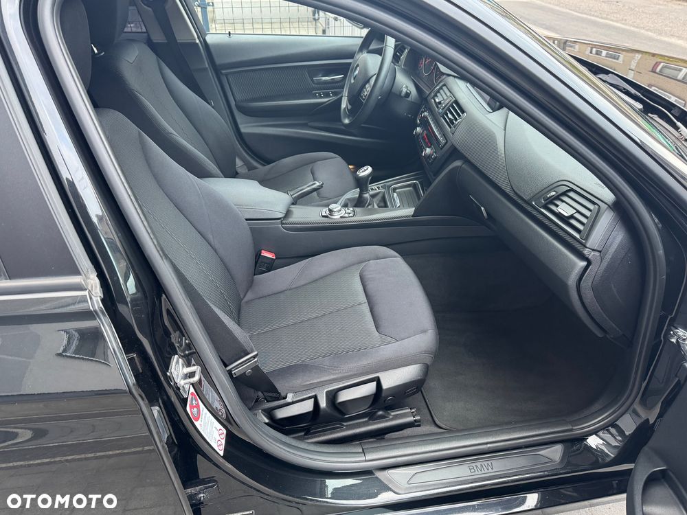 BMW Seria 3 318d - 9