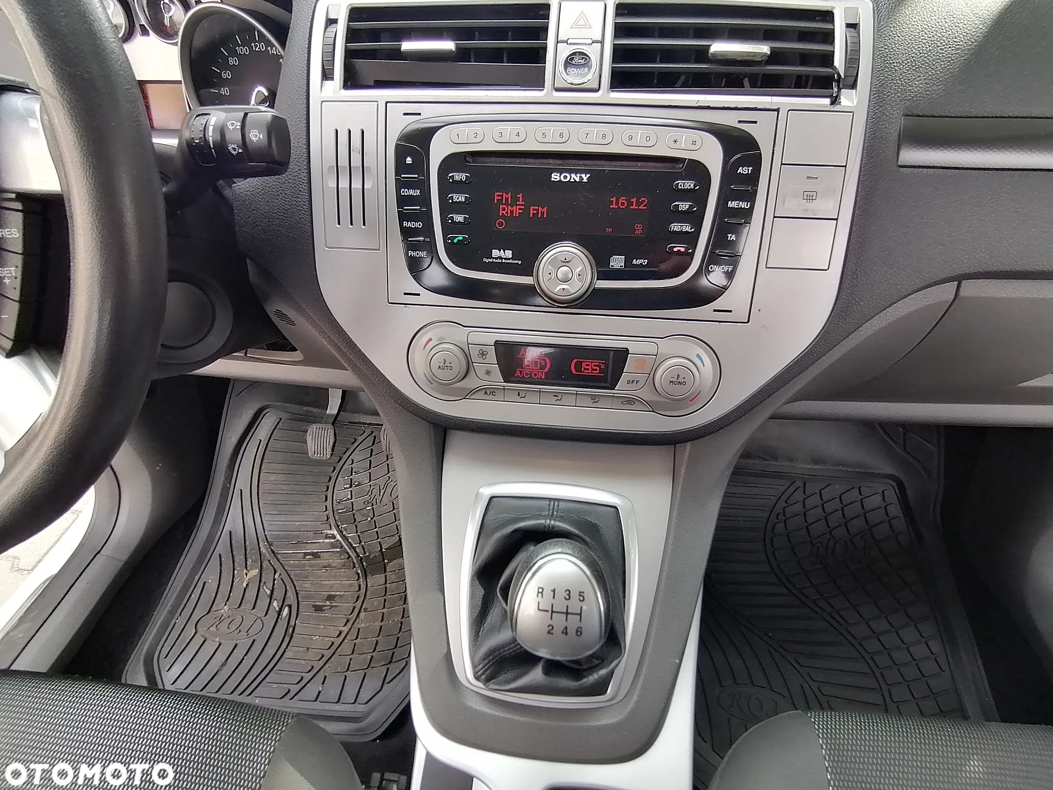Ford Kuga 2.0 TDCi Titanium - 27