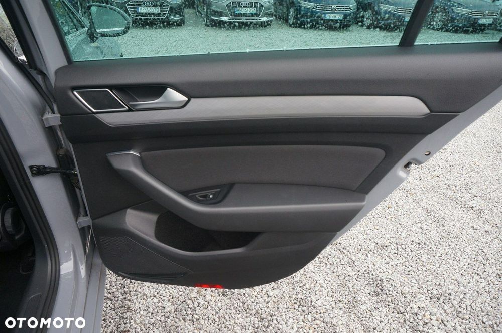 Volkswagen Passat Variant 1.5 TSI EVO Business DSG - 31