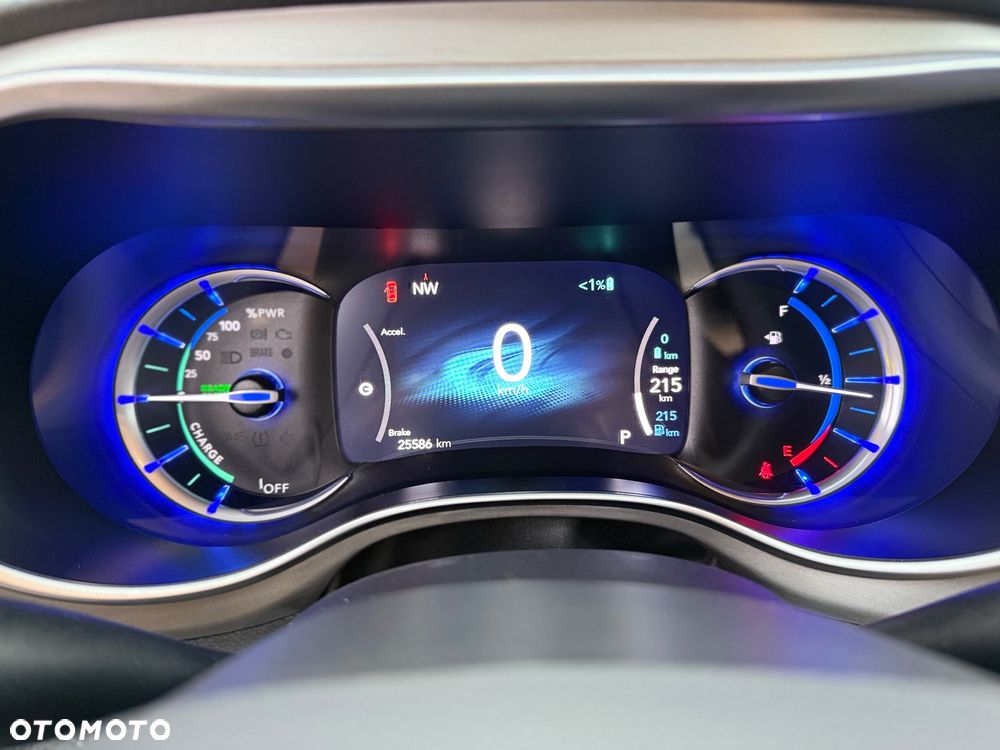 Chrysler Pacifica - 25