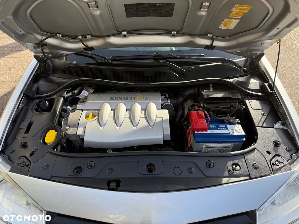 Renault Megane 1.6 16V Dynamique - 11