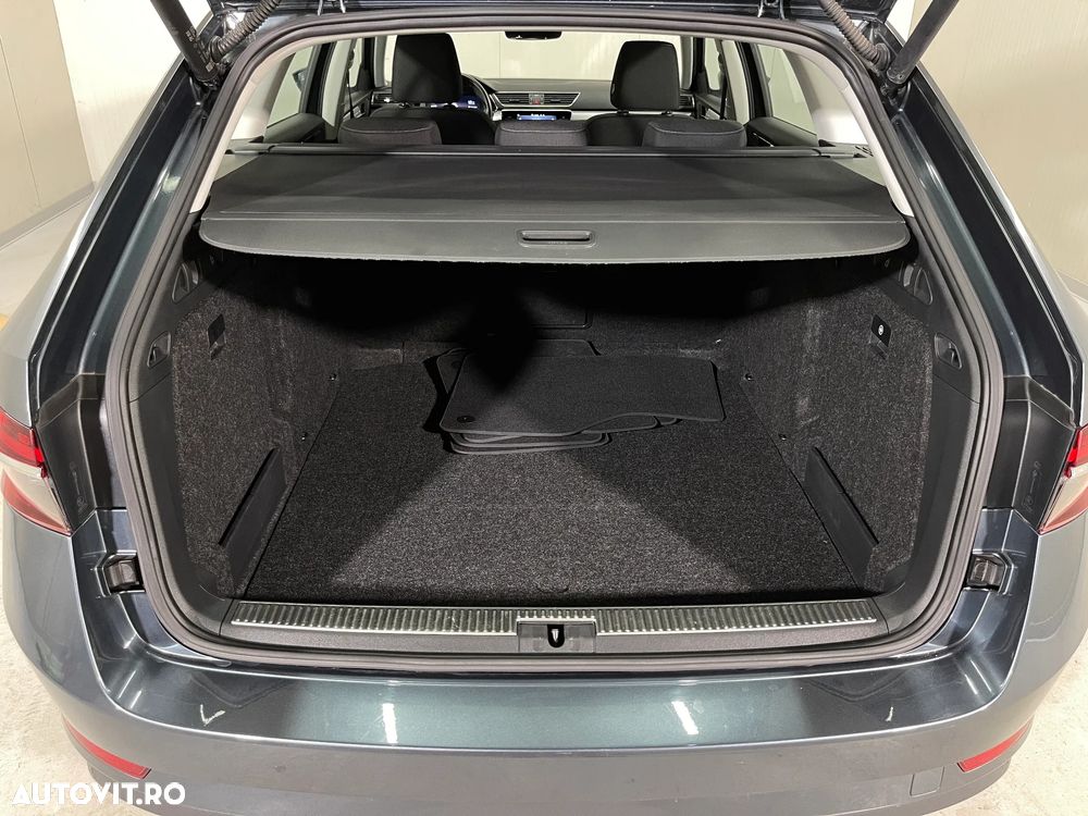 Skoda Superb 2.0 TDI DSG Ambition - 13
