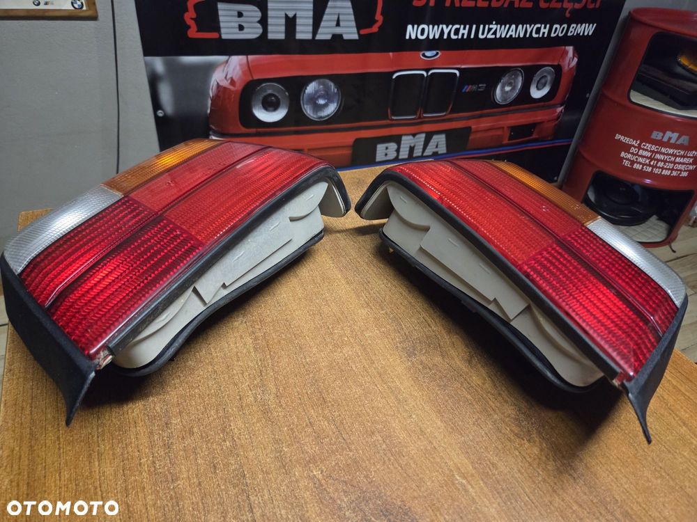 BMW E36 Sedan Lampy Tył Tylnie Oryginał BDB Stan Komplet Prawa Lewa - 7