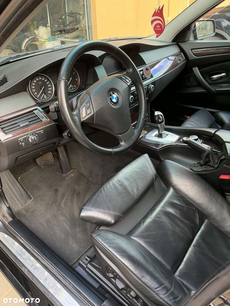 BMW Seria 5 525d Edition Exclusive - 15