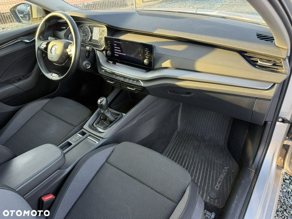 Skoda Octavia 2.0 TDI Ambition - 14