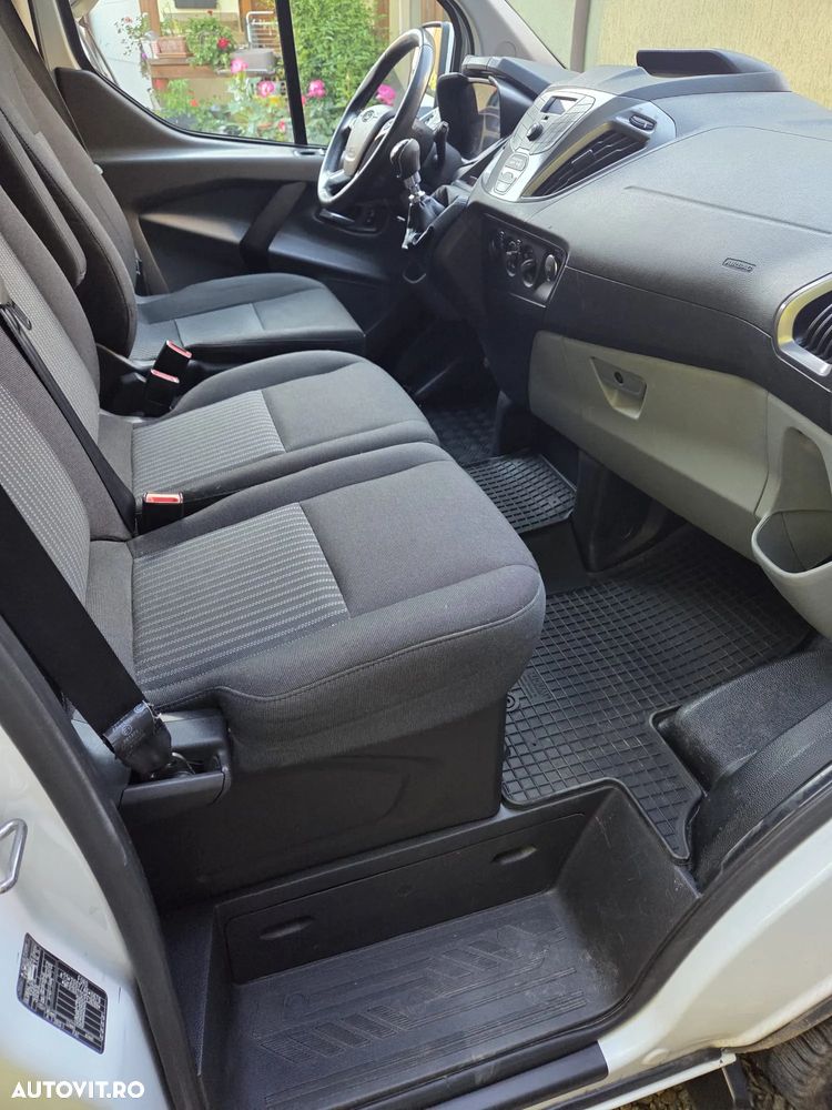 Ford Tourneo Custom - 7