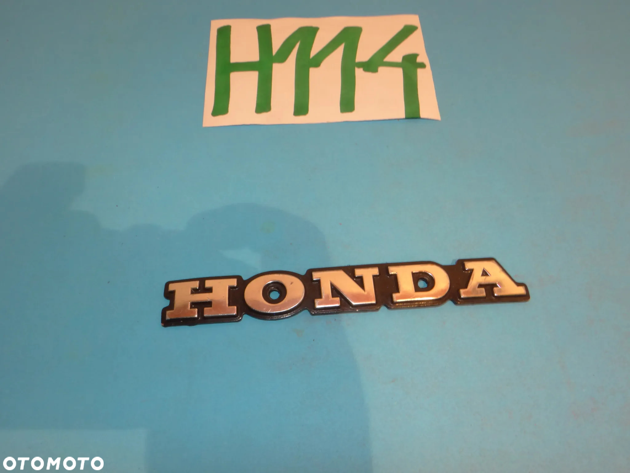 H114 HONDA CB 750 500 550 FOUR BOLDOR  EMBLEMAT ZNACZEK NA BAK ZBIORNIK PALIWA - 4