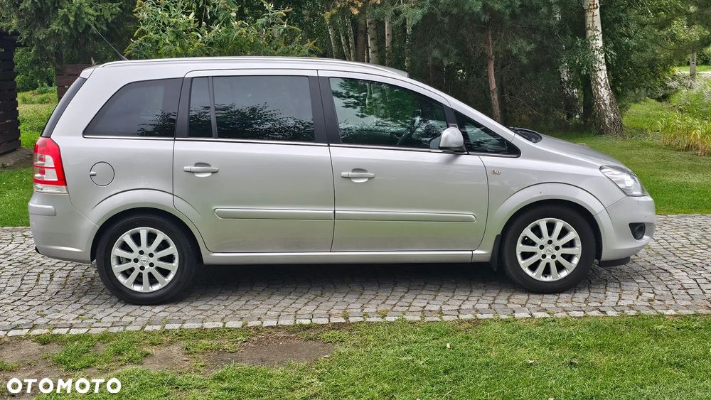 Opel Zafira 1.8 Innovation 110 Jahre - 9