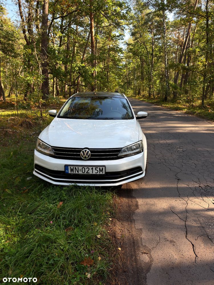 Volkswagen Jetta - 2