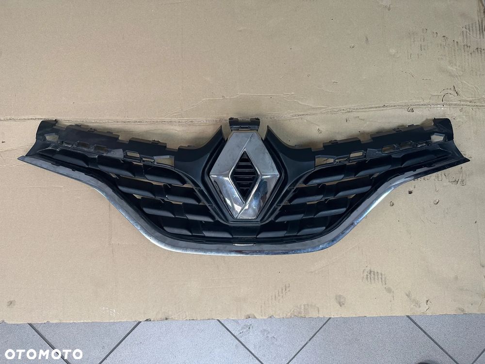 RENAULT CAPTUR LIFT ATRAPA ŚRODKOWA GRILL CHROM - 1