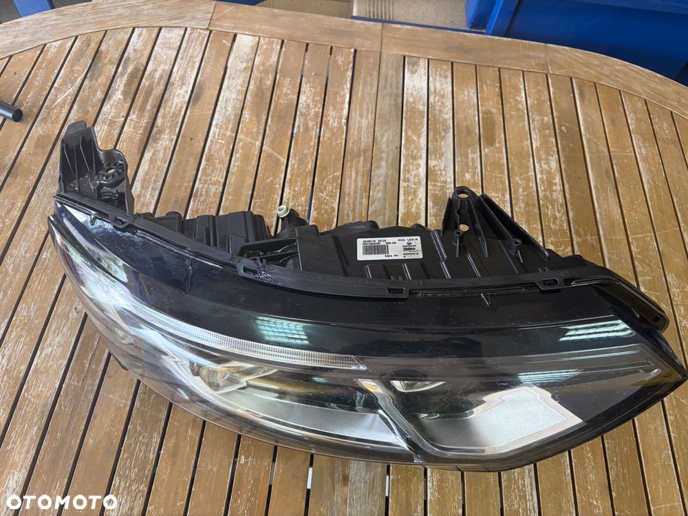 Renault Koleos II Lampa prawa przód przednia full led 260108343R - 2