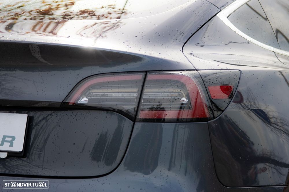 Tesla Model 3 Long-Range Dual Motor AWD - 39