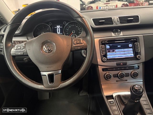 VW Passat 1.6 TDI BlueMotion - 14