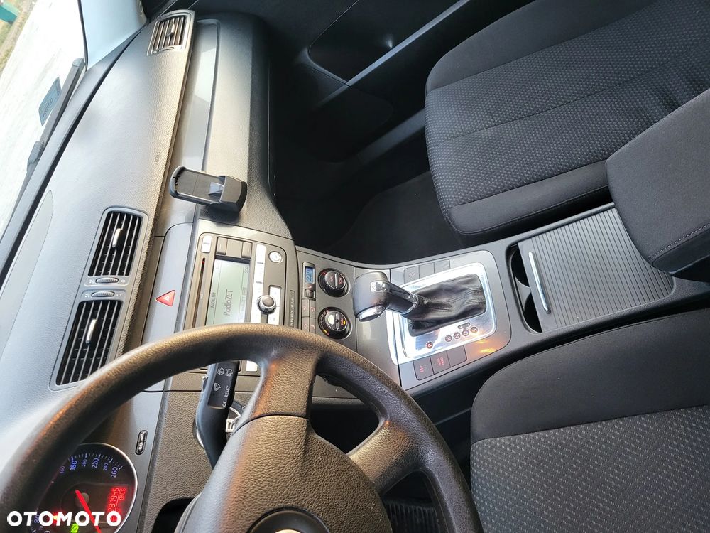 Volkswagen Passat 2.0 TDI Comfortline DSG - 13