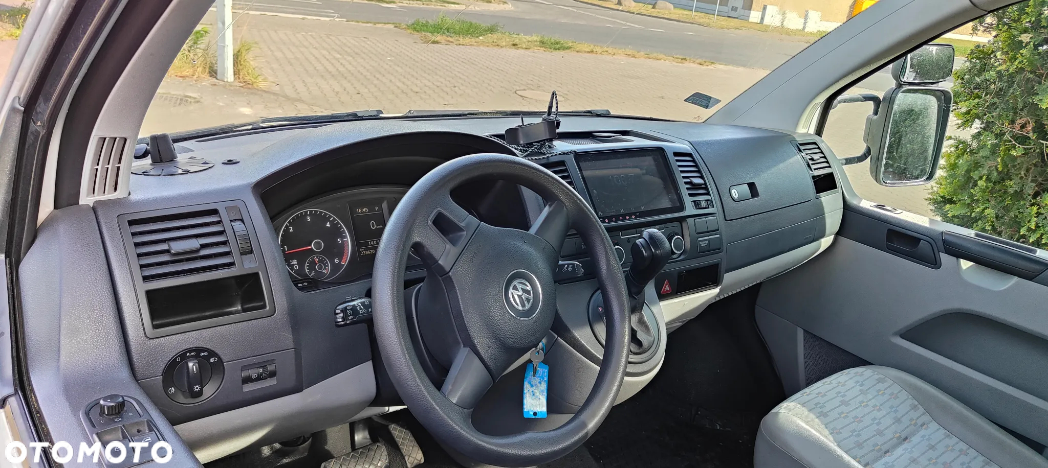 Volkswagen T5 - 10