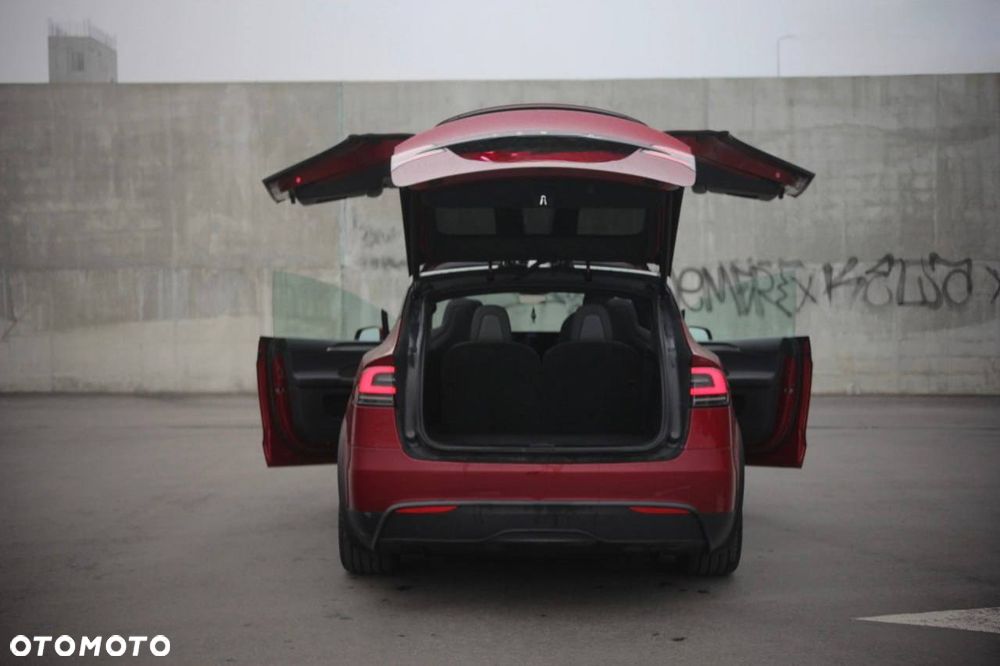 Tesla Model X Long Range - 8