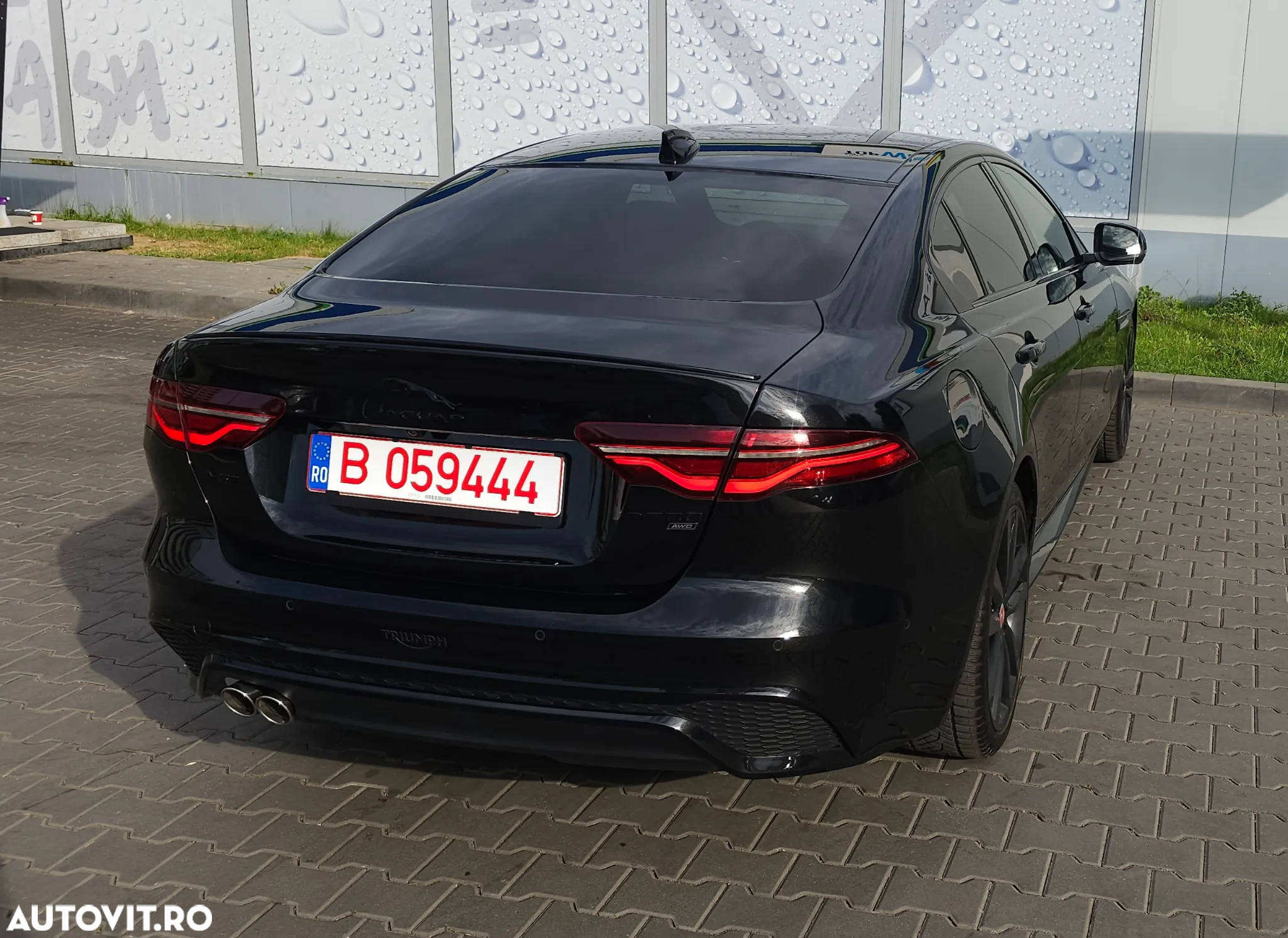 Jaguar XE D200 AWD Aut. R-Dynamic Black - 6