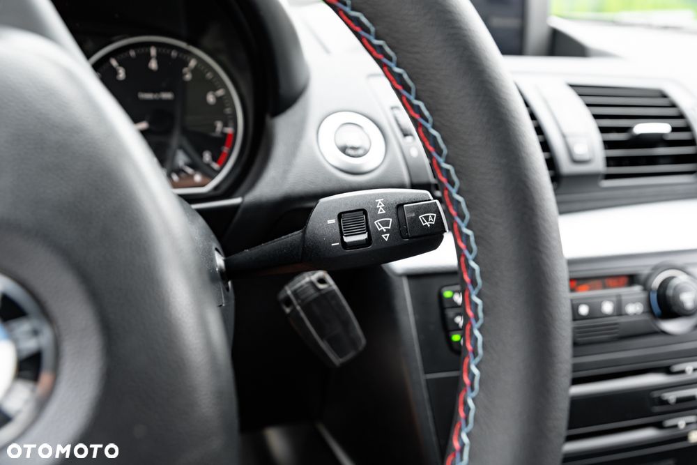 BMW Seria 1 130i - 31