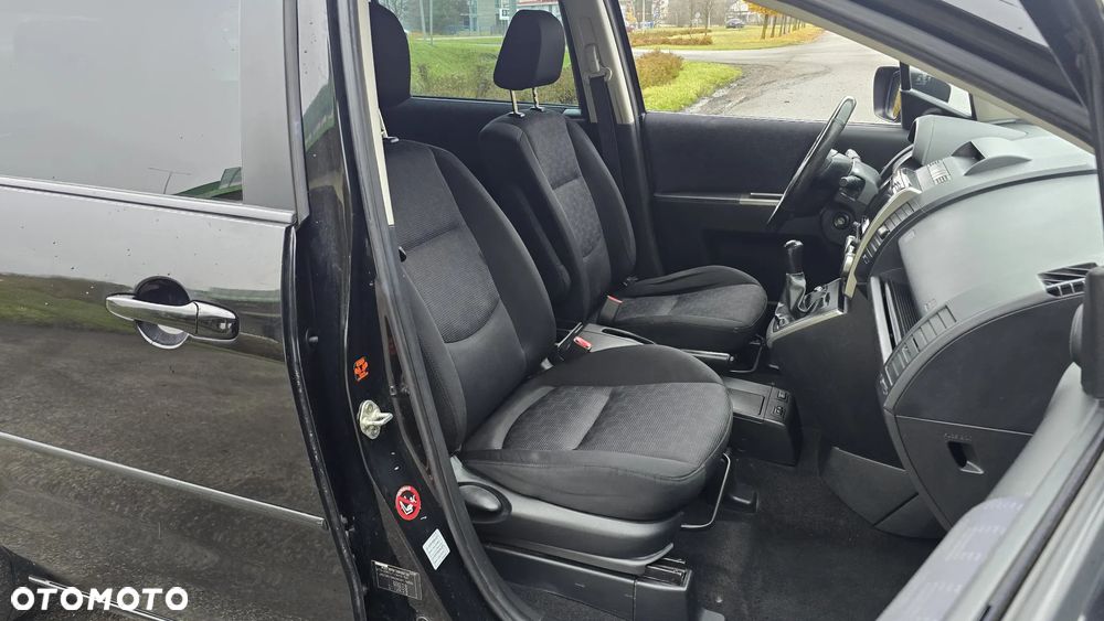 Mazda 5 2.0 CD DPF Exclusive - 32