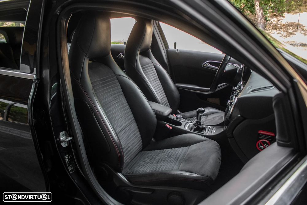 Mercedes-Benz A 180 CDI AMG Line - 25
