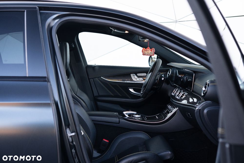 Mercedes-Benz Klasa E - 8