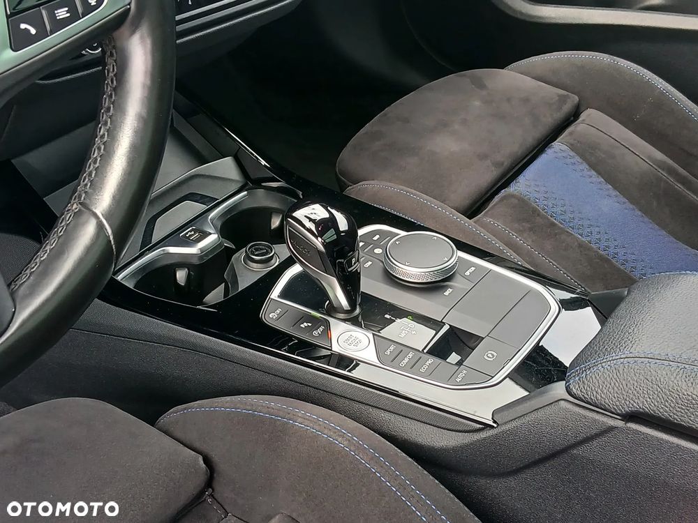 BMW Seria 1 118i Sport Line - 17