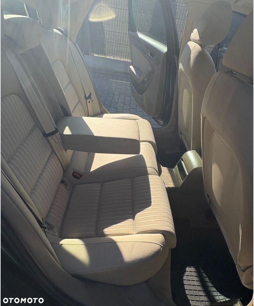 Audi A4 Limousine - 10