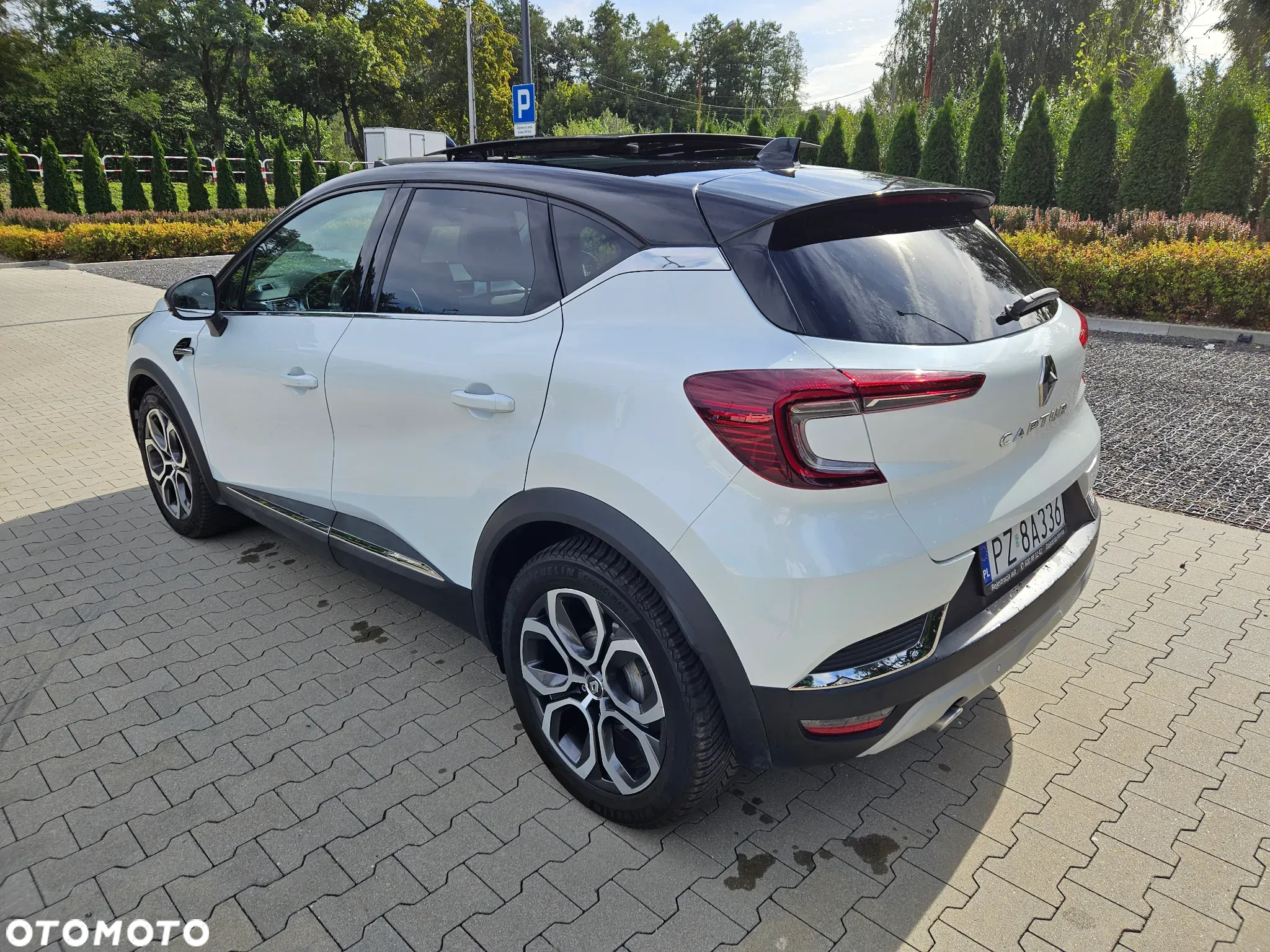 Renault Captur TCe Mild Hybrid 140 EDC GPF TECHNO - 8