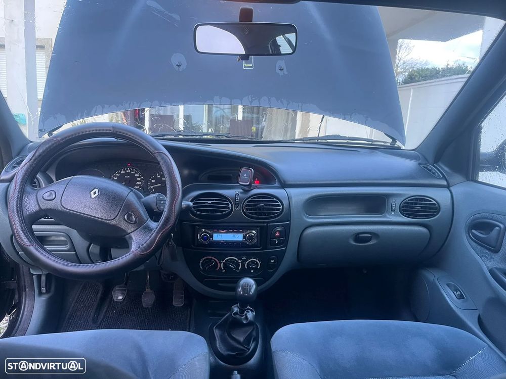 Renault Mégane 1.4 RN - 9