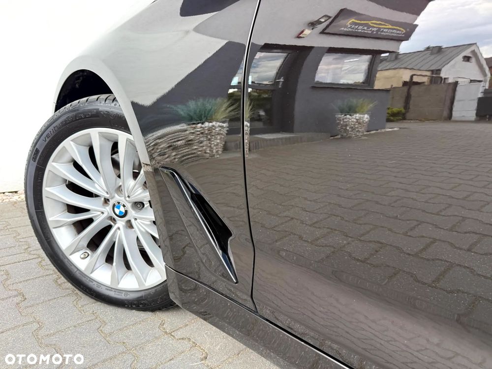 BMW Seria 5 520d xDrive Luxury Line - 32