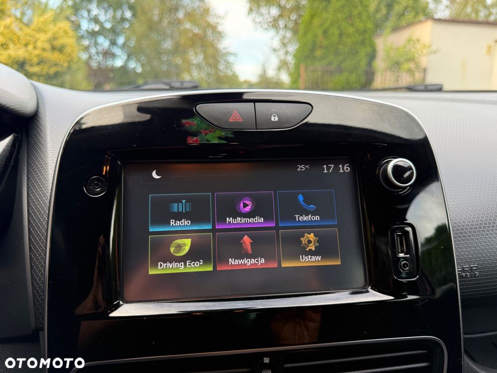 Renault Clio - 24