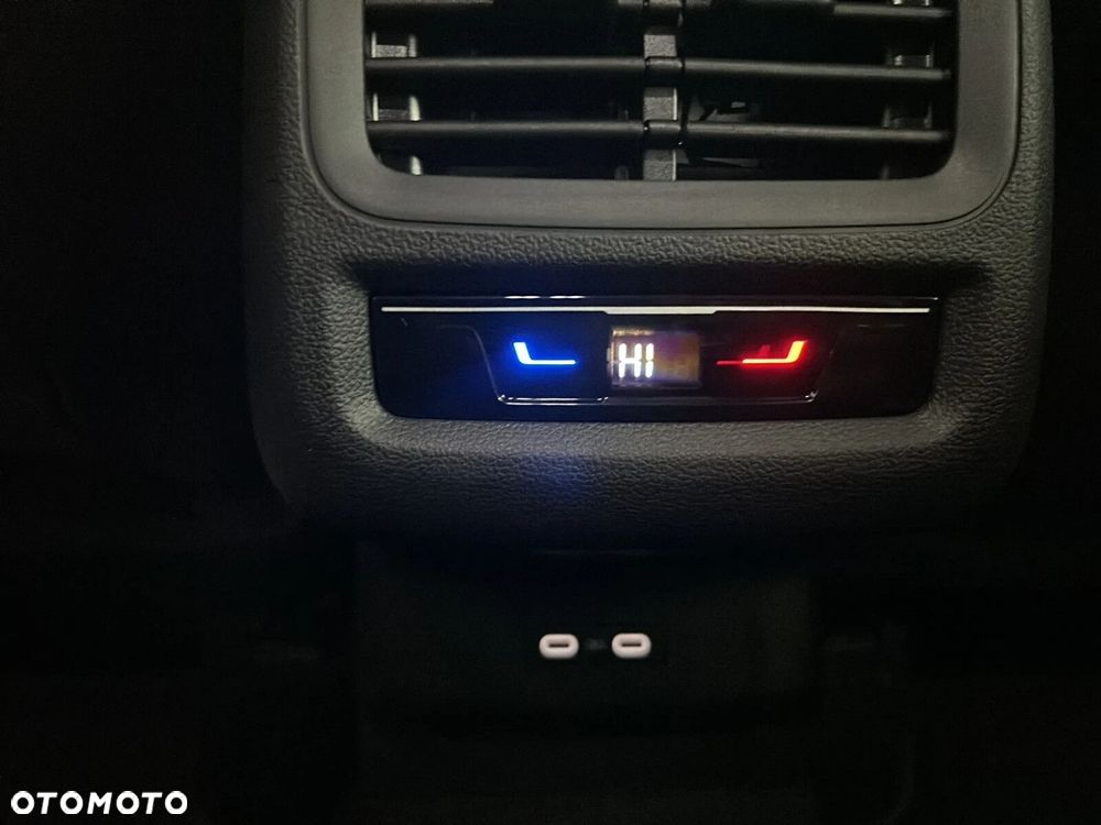 Volkswagen T-Roc - 27