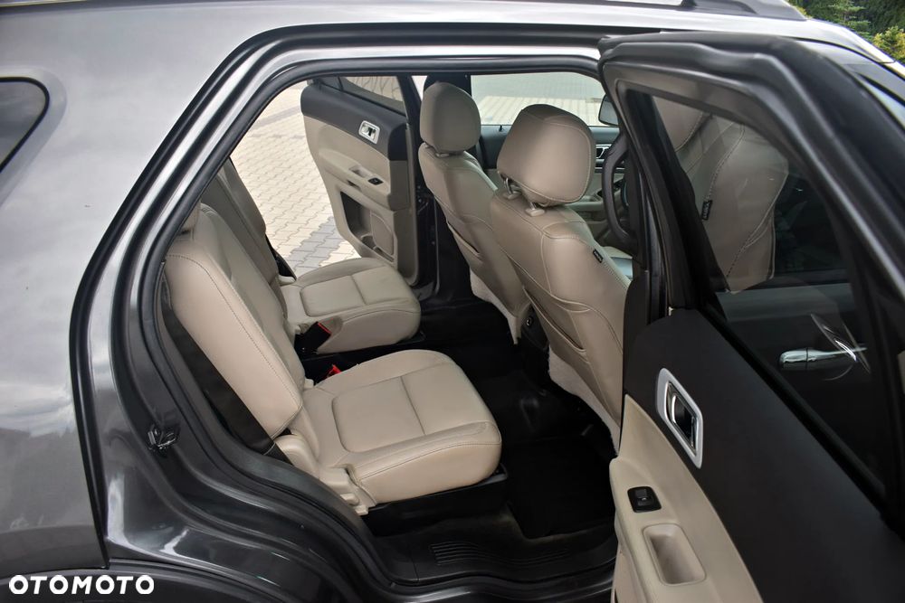Ford Explorer - 7