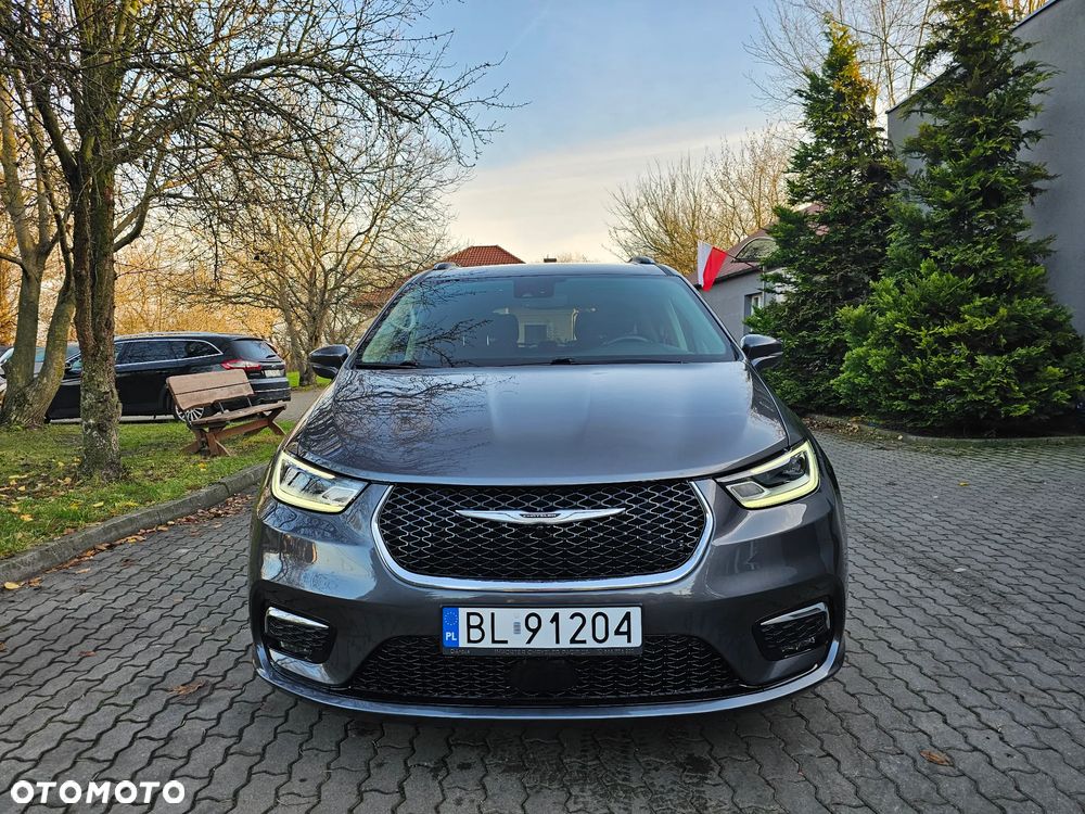 Chrysler Pacifica - 31