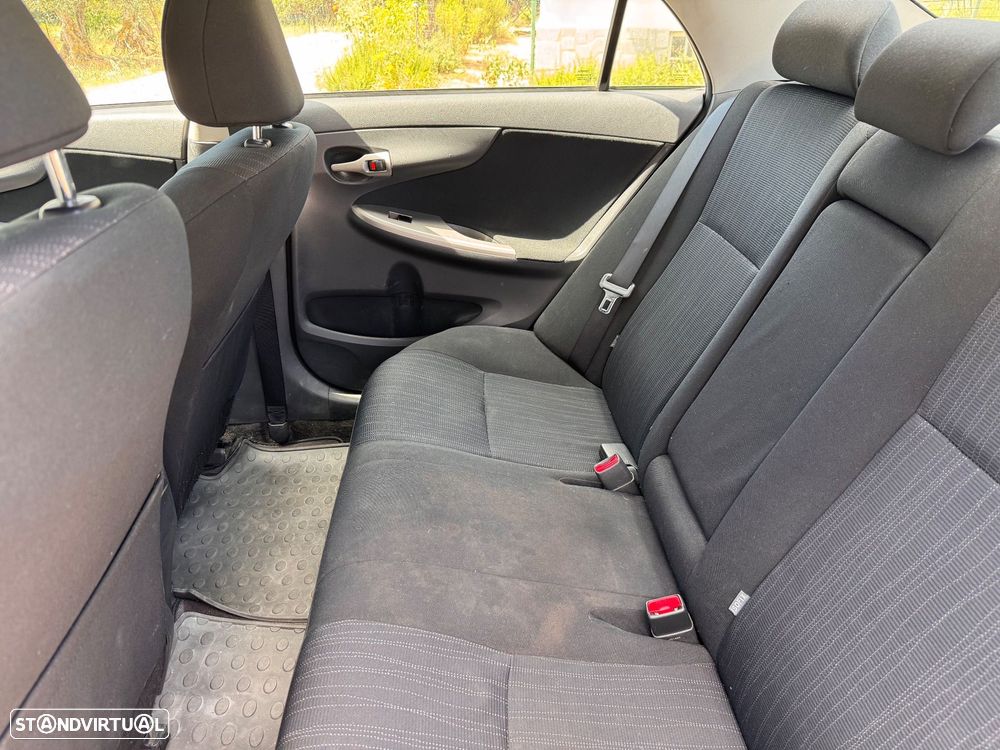 Toyota Corolla 1.4 D-4D Luna - 8