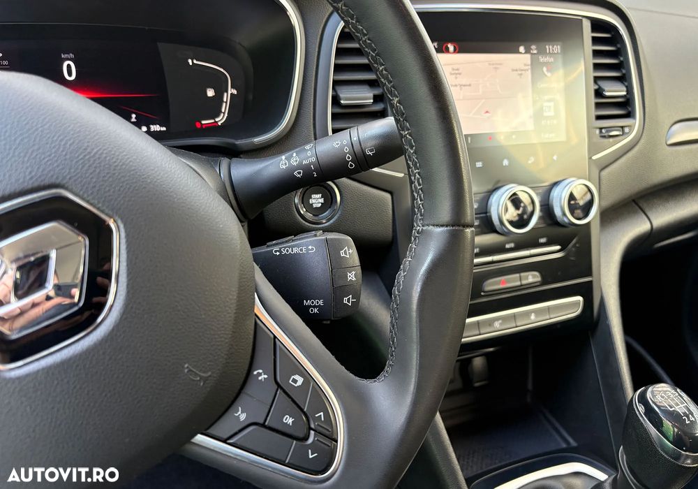 Renault Megane BLUE dCi 115 Techno - 12