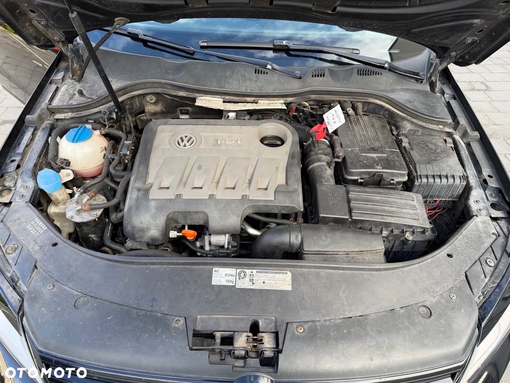 Volkswagen Passat 2.0 TDI Comfortline DSG - 24