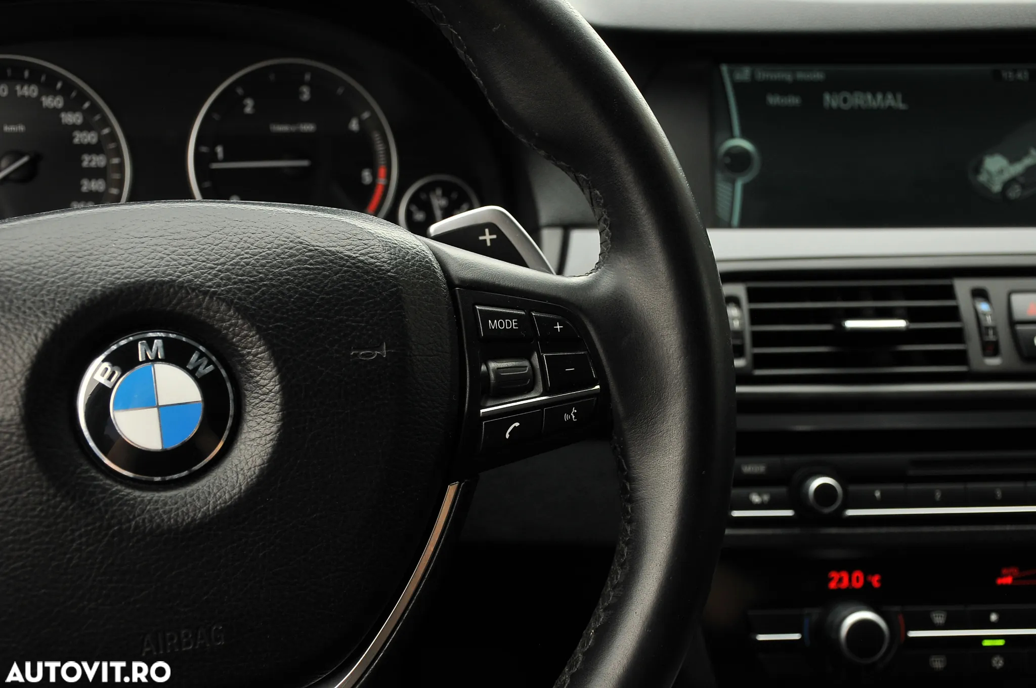 BMW Seria 5 520d Aut. - 22