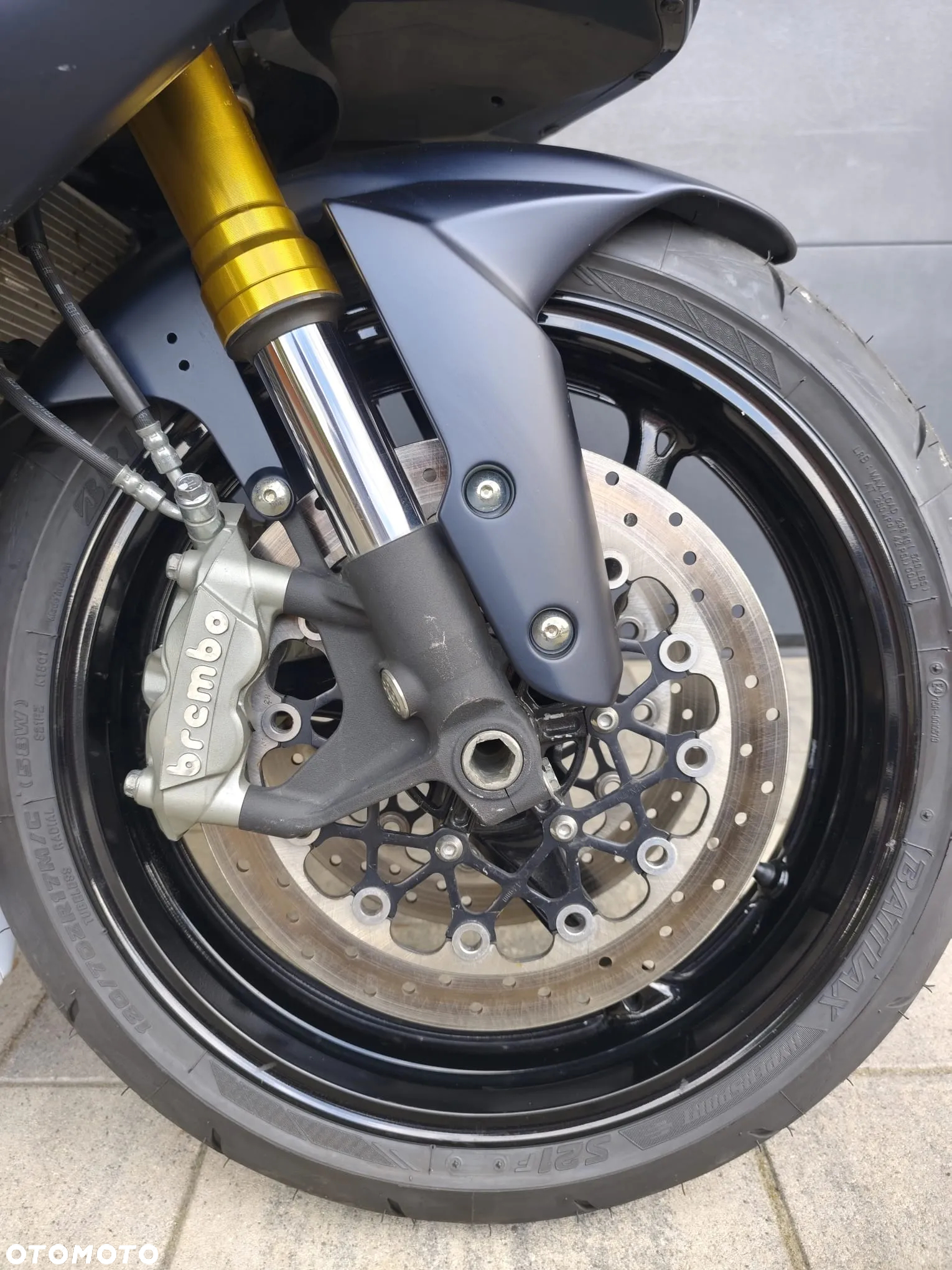 Suzuki GSX-R - 15