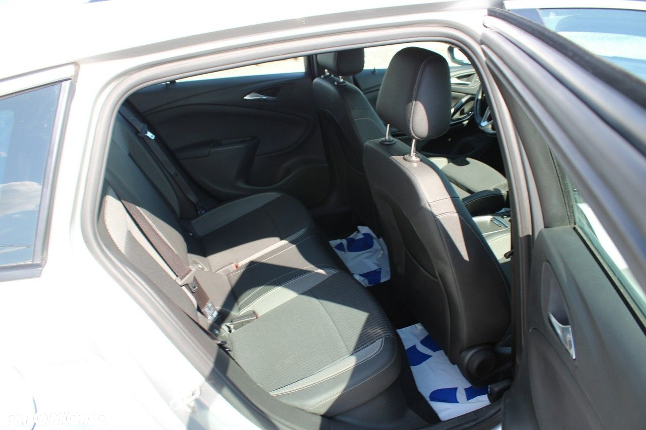 Opel Astra - 25