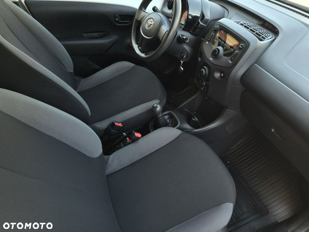Toyota Aygo x-cite - 22